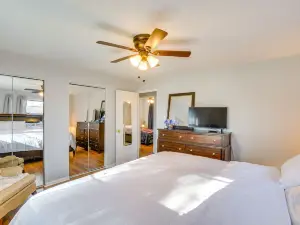 Country Club Hills Home: Walk to Rec Center!