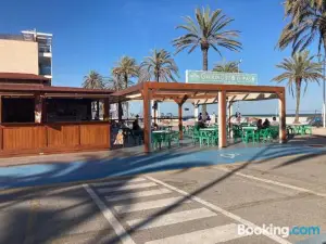 Coqueto Apartamento de Playa Con Piscina y Terraza