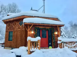 Moose Lodge and Cabins by Bretton Woods Vacations