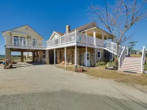 Welcoming Cottage w/ Outdoor Pool & Water Views!