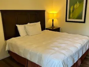 Country Place Inn and Suites White Haven