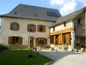 Chambres d'Hôtes Coeur de Bastié et Ranch du Lévézou