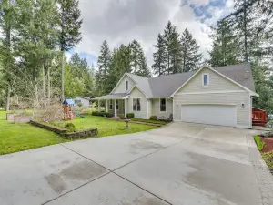 Incredible Home w/ Hot Tub, Bar & Clear Lake View!