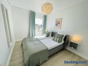 Aday - Greenway 2 Bedrooms Apartment