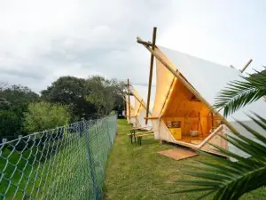 Kampaoh Las Arenas