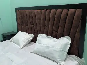 Hotel Datia Comfort Inn