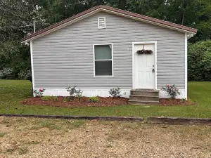 Cozy 1br 1bath with Full Kitchen in Hattiesburg