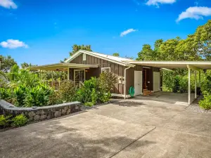 Wrap-Around Lanai with Ocean and Garden Views - Charming Coastal Retreat