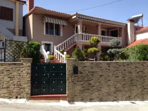 Luxury Family Villa Meteora
