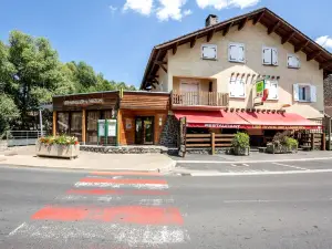 Logis Hotel Restaurant Auberge les Rives de l'Arzon