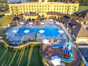 Shangri-La Resort