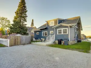 Indiana Vacation Rental - Walk to Syracuse Lake!