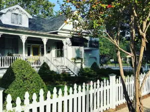 John Thomas Bed and Bath