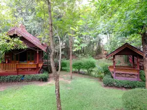 ชวนธนปัญญารีสอร์ท (ChuanTaNaPanya Resort)
