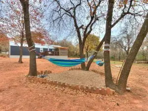 Near Lazy E & Aspen Ranch, Private Cabin Firepit