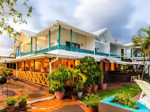 Mariners Hotel