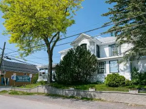 The Cove Inn
