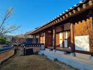 Cheongbaek Hanok Pension