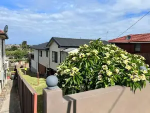 Ocean-View Retreat for Family Getaways | Wollongong