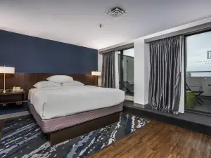 Embassy Suites by Hilton Indianapolis Downtown