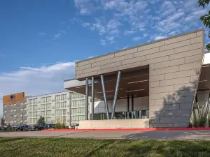 DoubleTree by Hilton Omaha Southwest