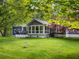Newly renovated 1950's leelanau trail side cottage