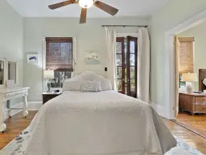 Carroll House Cottages