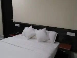 Tropical Suites