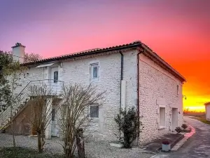 Chambres d'Hôtes Château Pierre de Montignac