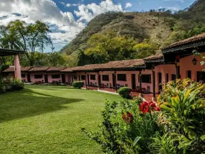 Hotel Agua Blanca