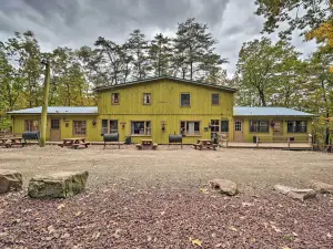 Lucas Mccain Cabin 5 Mi to Raystown Lake Launch!