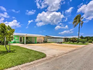 Boat Owners Paradise Jensen Beach Home with Dock!