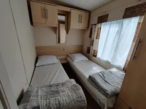 Large Mobile Homes Sleeping 8 with Air Conditioning in a Holiday Village