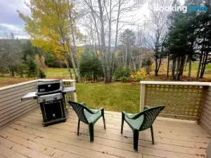 F9 Fairway Village Home on the Mt Washington Golf Course - in the Heart of Bretton Woods