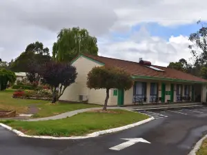 Mount Barker Valley Views Motel & Chalets, Western Australia