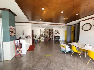 Y Hotel