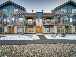 McCall Vacation Rental with Private Balcony and Grill!