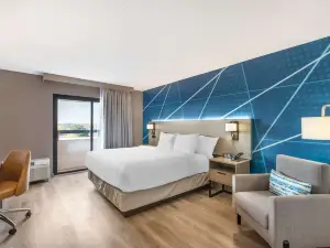 Comfort Inn & Suites Arlington Heights - Buffalo Grove