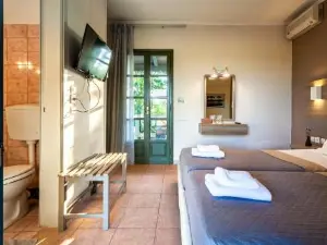 Kalogria Summer Retreats - Seimeio Strofilia, Sunny Vibes