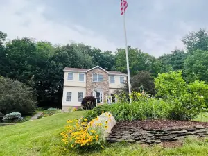 Sacandaga Waterfront Oasis - 45 minutes to Saratoga Racetrack