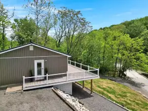 Quiet house heated pool & waterfall open all year