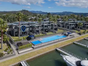 Sovereign Pier on the Waterways