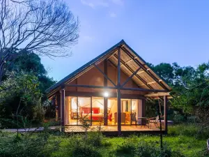 Leopard Walk Lodge