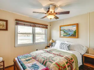 Near Hiking: Lakefront Getaway in Campbellsport!