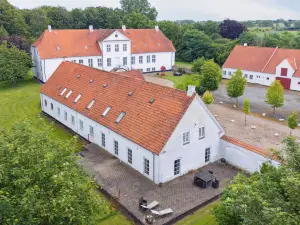 The Farm Manager’s House at Hindemae Estate – Historic Charmed house