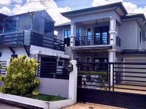 The House of Praise 5Bd