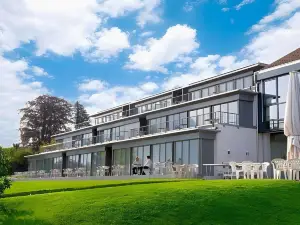 โรงแรมซีไซด์