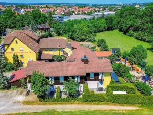 Hotel Und Restaurant Nehrener Hof