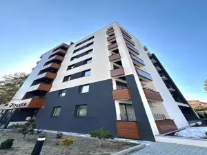 薩夫蘭茲拉蒂博爾