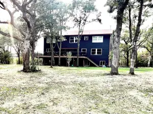 Powder Ridge Ski Hill Area! Spacious & Secluded 6-bedroom cabin/house  Kimball